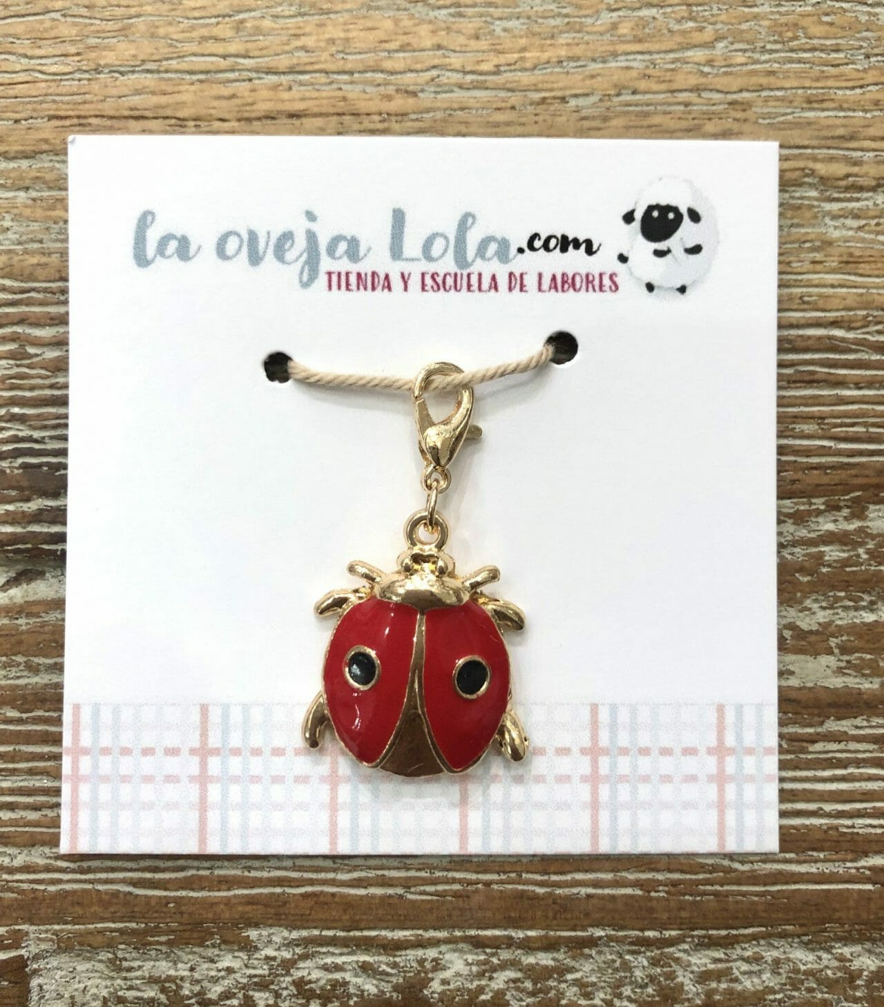 Marcador crochet ladybug - la oveja Lola tienda online