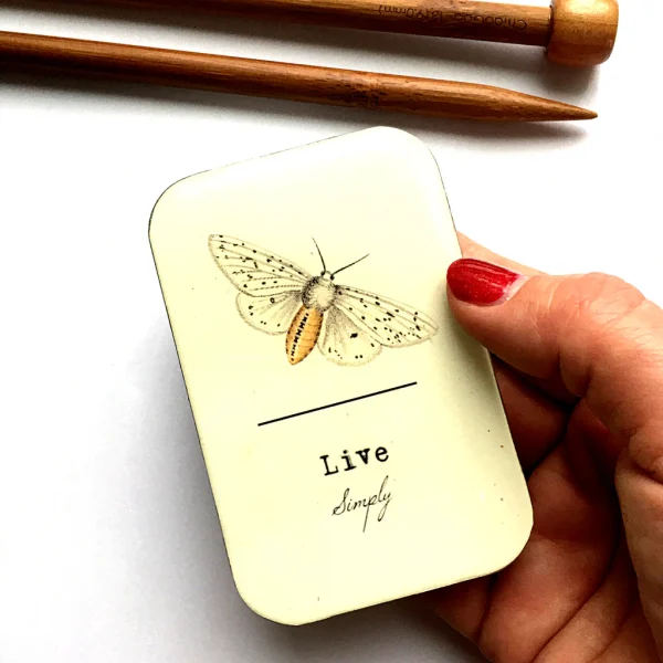 Cajita Moth Notions Firefly Notes