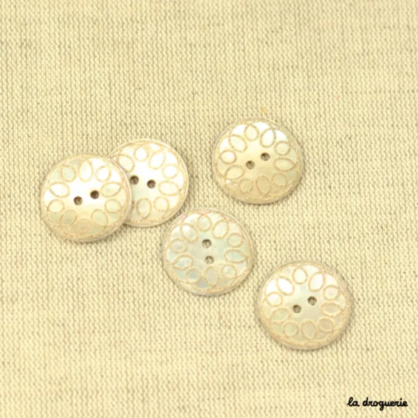 Botones nácar grabados rizados 22 mm