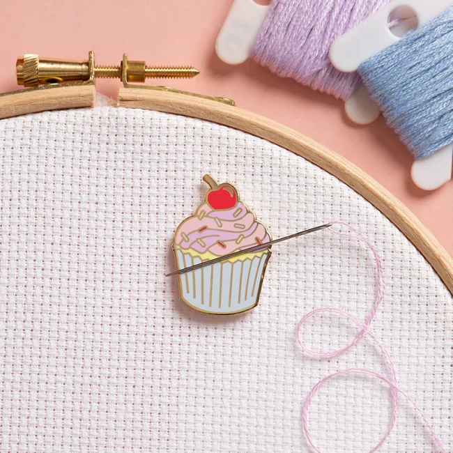 cupcake needle minder 1 copia